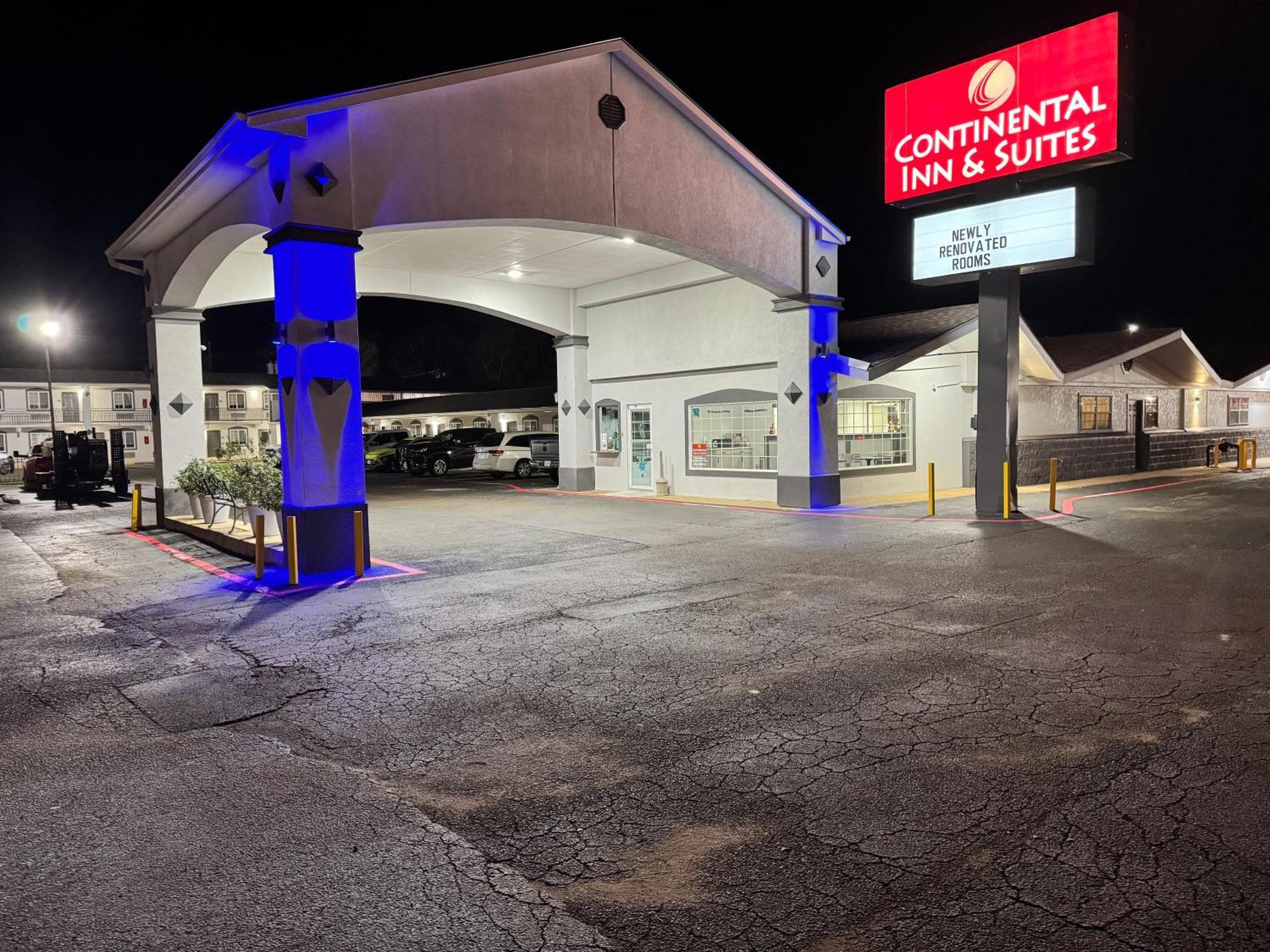 Continental Inn And Suites Nacogdoches Tx Sfa University Downtown Exterior foto