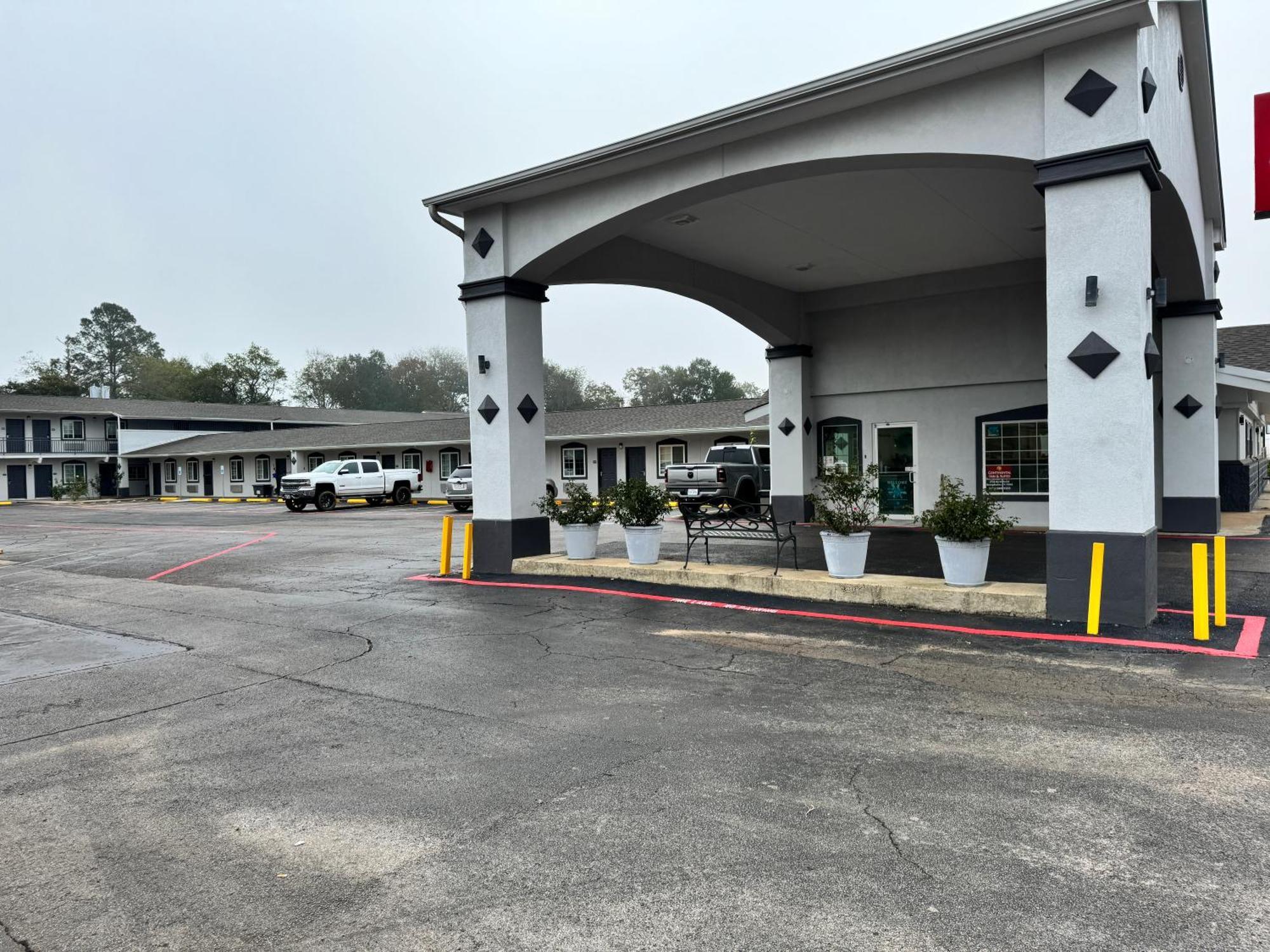 Continental Inn And Suites Nacogdoches Tx Sfa University Downtown Exterior foto